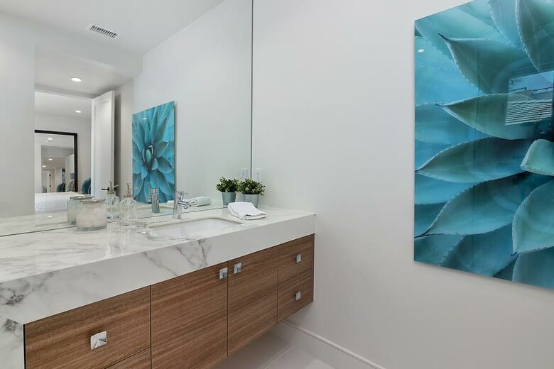 Urban Beach Ultimate Luxury - Newport Beach, California