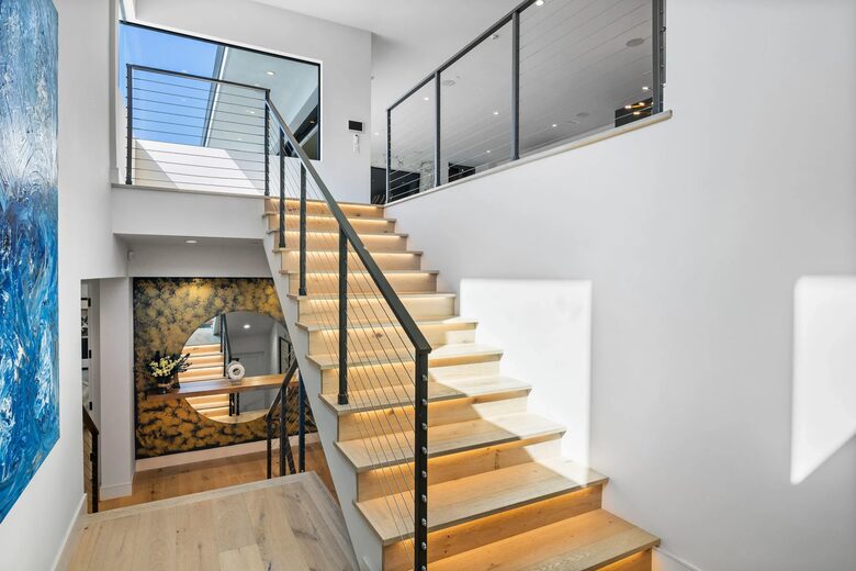 Urban Beach Ultimate Luxury - Newport Beach, California