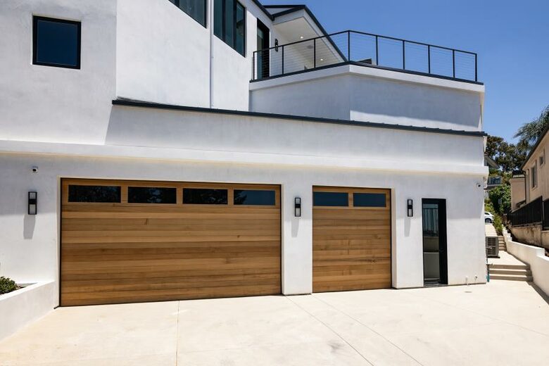 Urban Beach Ultimate Luxury - Newport Beach, California