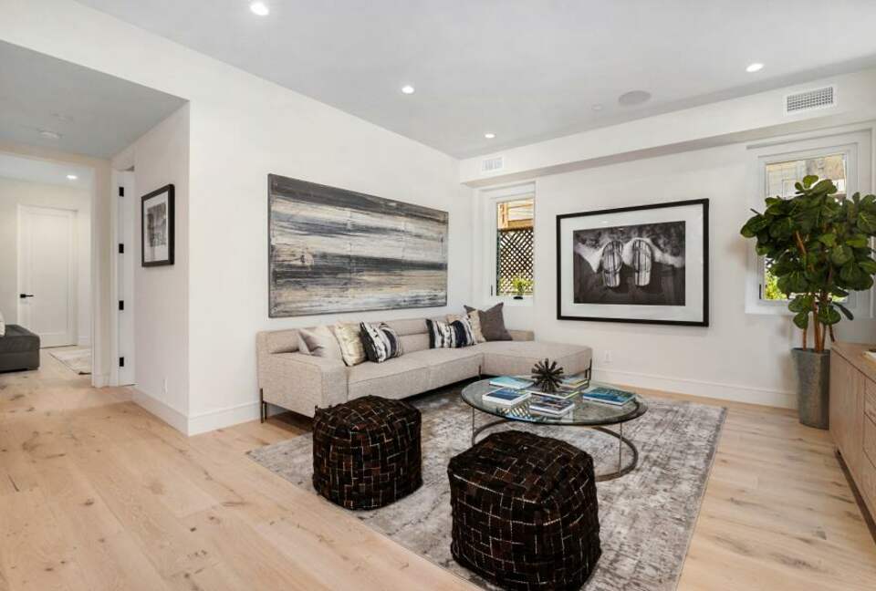 Urban Beach Ultimate Luxury - Newport Beach, California