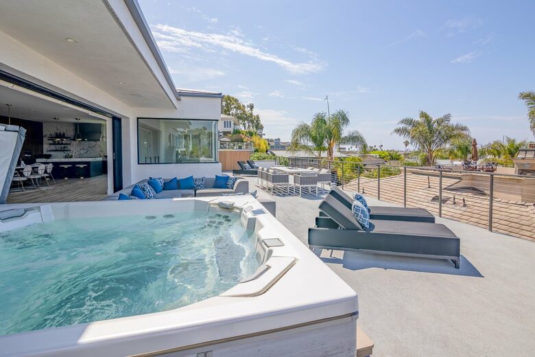 Urban Beach Ultimate Luxury - Newport Beach, California