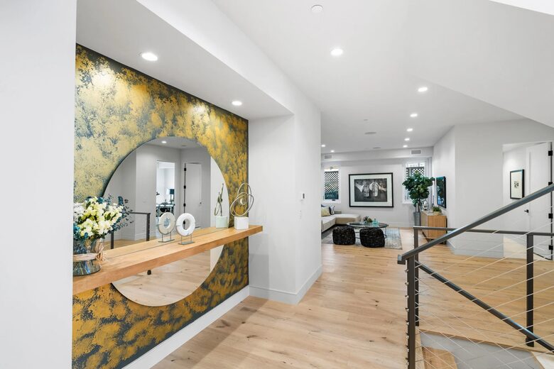 Urban Beach Ultimate Luxury - Newport Beach, California