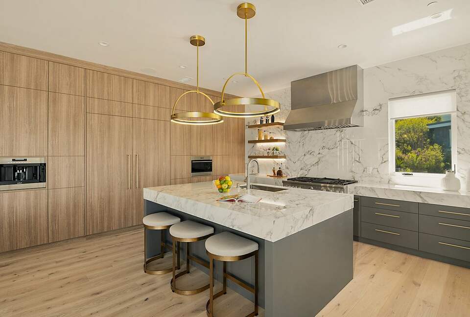 Urban Beach Ultimate Luxury - Newport Beach, California