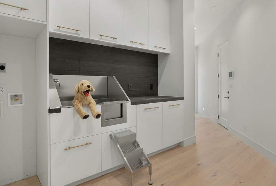 Urban Beach Ultimate Luxury - Newport Beach, California