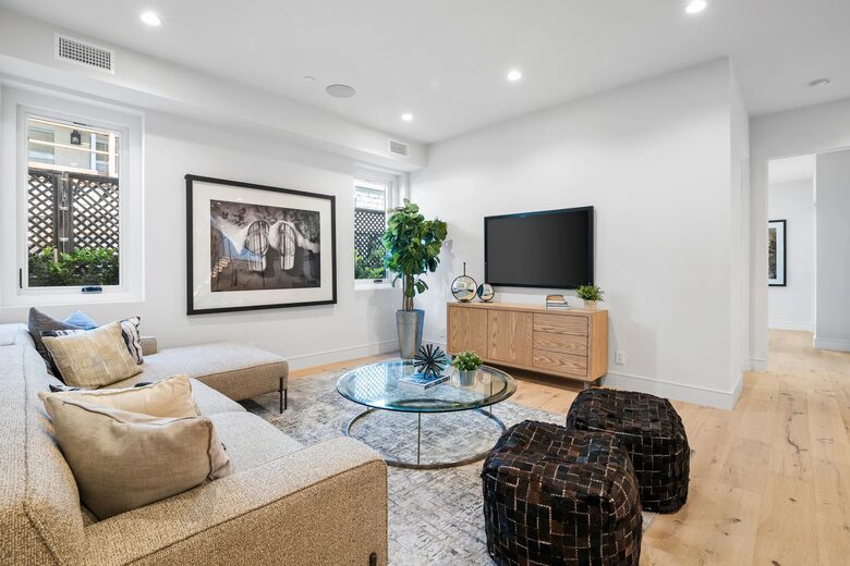 Urban Beach Ultimate Luxury - Newport Beach, California