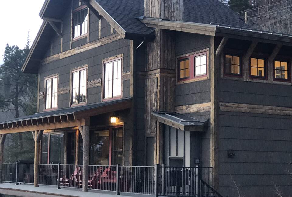 House overlooks the lake.