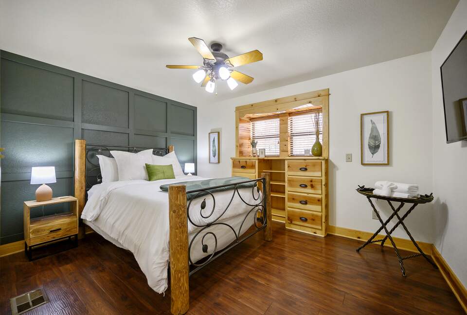 Paradise Ridge Stunning Cabin with Hot Tub - Broken Bow, Oklahoma