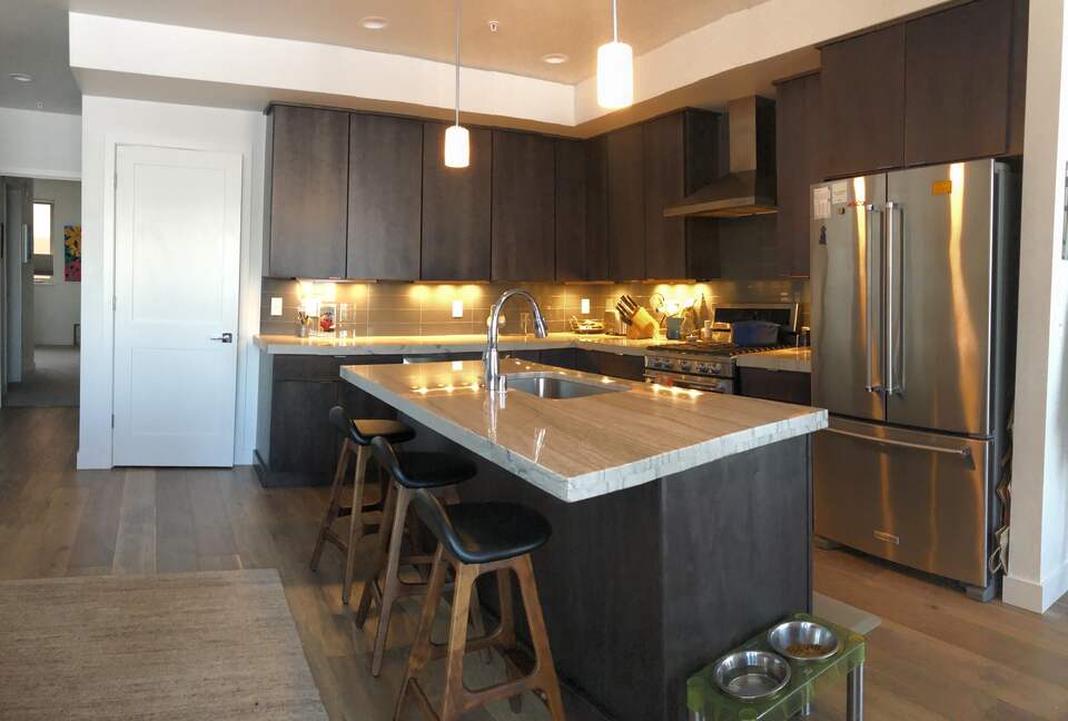 Downtown Anchorage Premium 2 Bedroom Retreat - Anchorage, Alaska