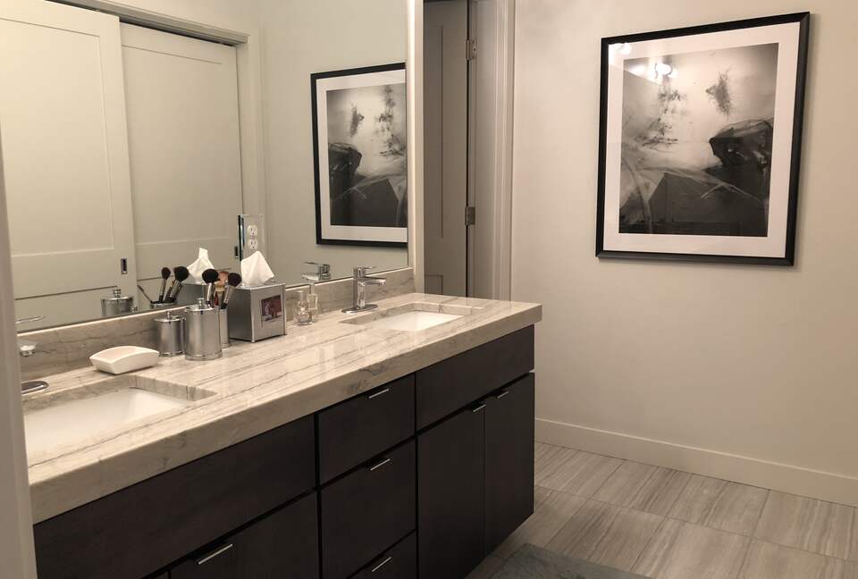 Downtown Anchorage Premium 2 Bedroom Retreat - Anchorage, Alaska