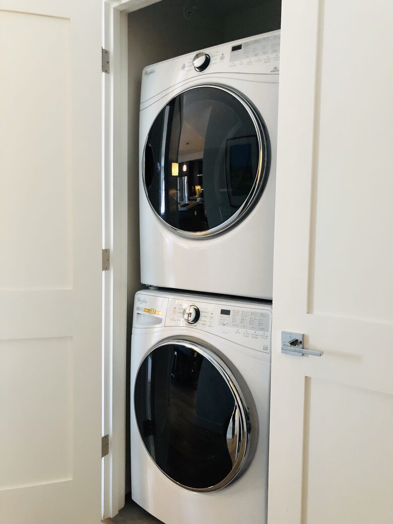 Downtown Anchorage Premium 2 Bedroom Retreat - Anchorage, Alaska