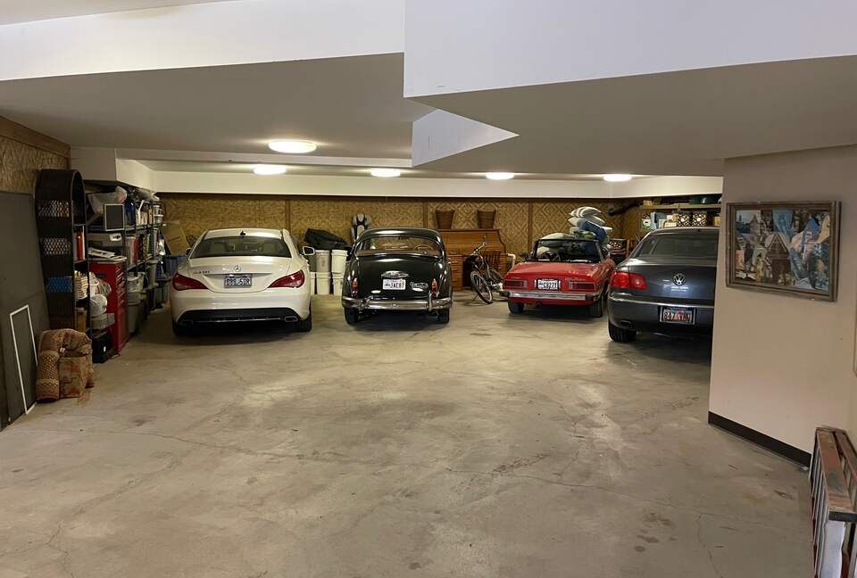 Baliwood, A Ski Lodge filled with Balinese art - Park City, Utah