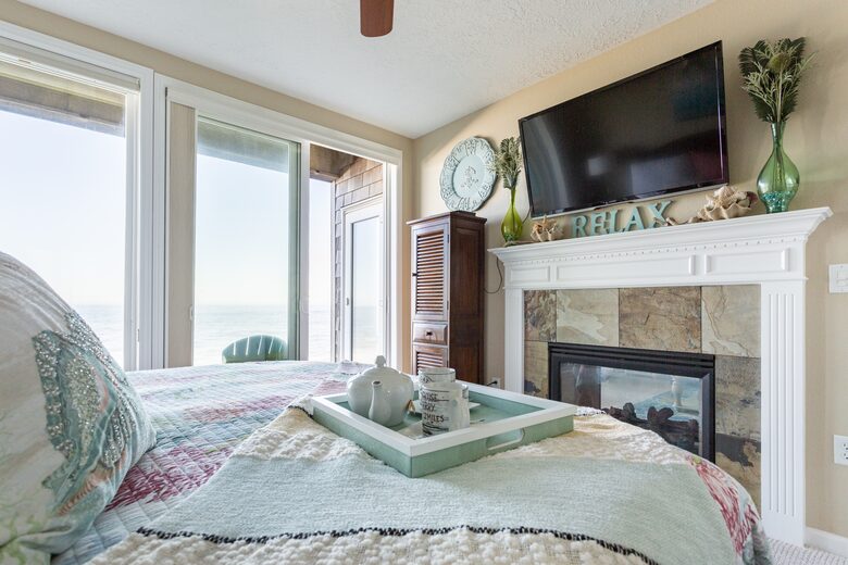 Whale Cove Oceanfront Dream - Depoe Bay, Oregon