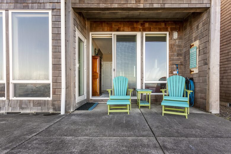 Whale Cove Oceanfront Dream - Depoe Bay, Oregon