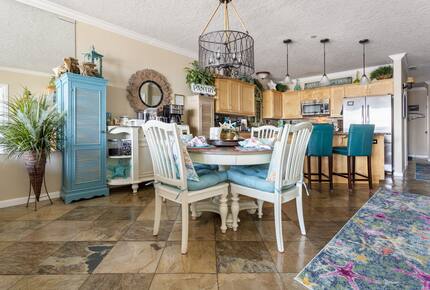 Whale Cove Oceanfront Dream - Depoe Bay, Oregon