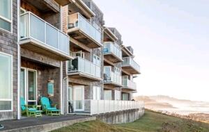 Whale Cove Oceanfront Dream - Depoe Bay, Oregon