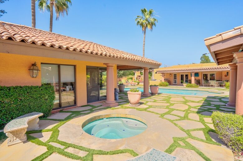 Stunning Scottsdale Tuscany Estate - Scottsdale, Arizona