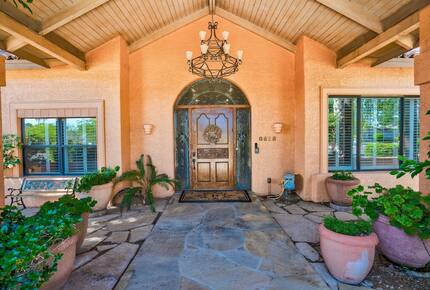 Stunning Scottsdale Tuscany Estate - Scottsdale, Arizona