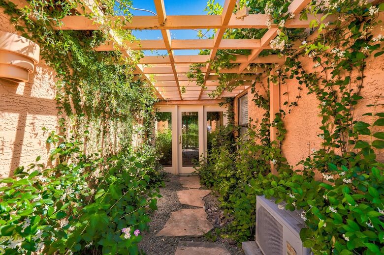 Stunning Scottsdale Tuscany Estate - Scottsdale, Arizona