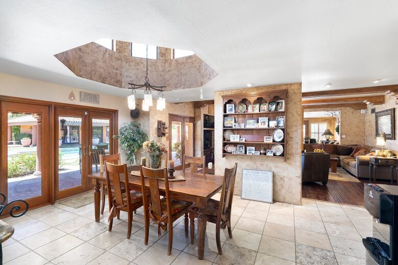 Stunning Scottsdale Tuscany Estate - Scottsdale, Arizona