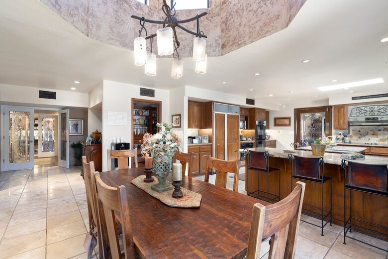 Stunning Scottsdale Tuscany Estate - Scottsdale, Arizona