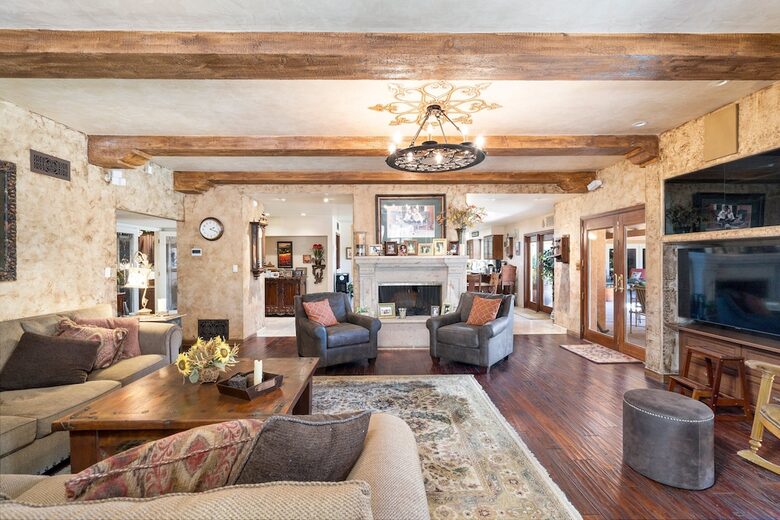 Stunning Scottsdale Tuscany Estate - Scottsdale, Arizona