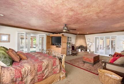 Stunning Scottsdale Tuscany Estate - Scottsdale, Arizona