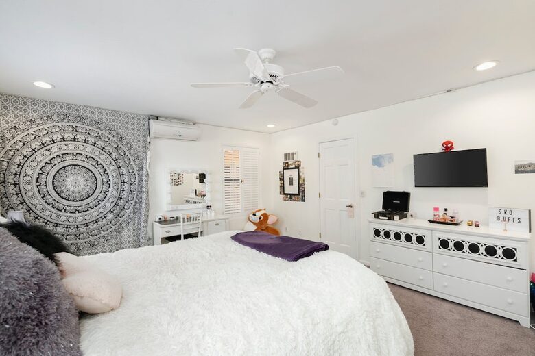 Stunning Scottsdale Tuscany Estate - Scottsdale, Arizona