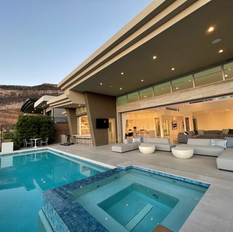 Stunning Modern Las Vegas Retreat - Henderson, Nevada
