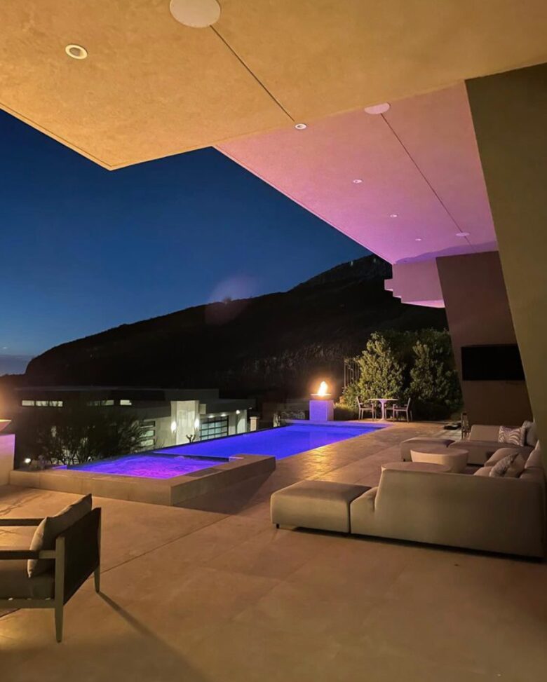 Stunning Modern Las Vegas Retreat - Henderson, Nevada