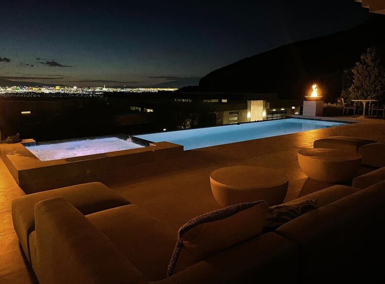 Stunning Modern Las Vegas Retreat - Henderson, Nevada