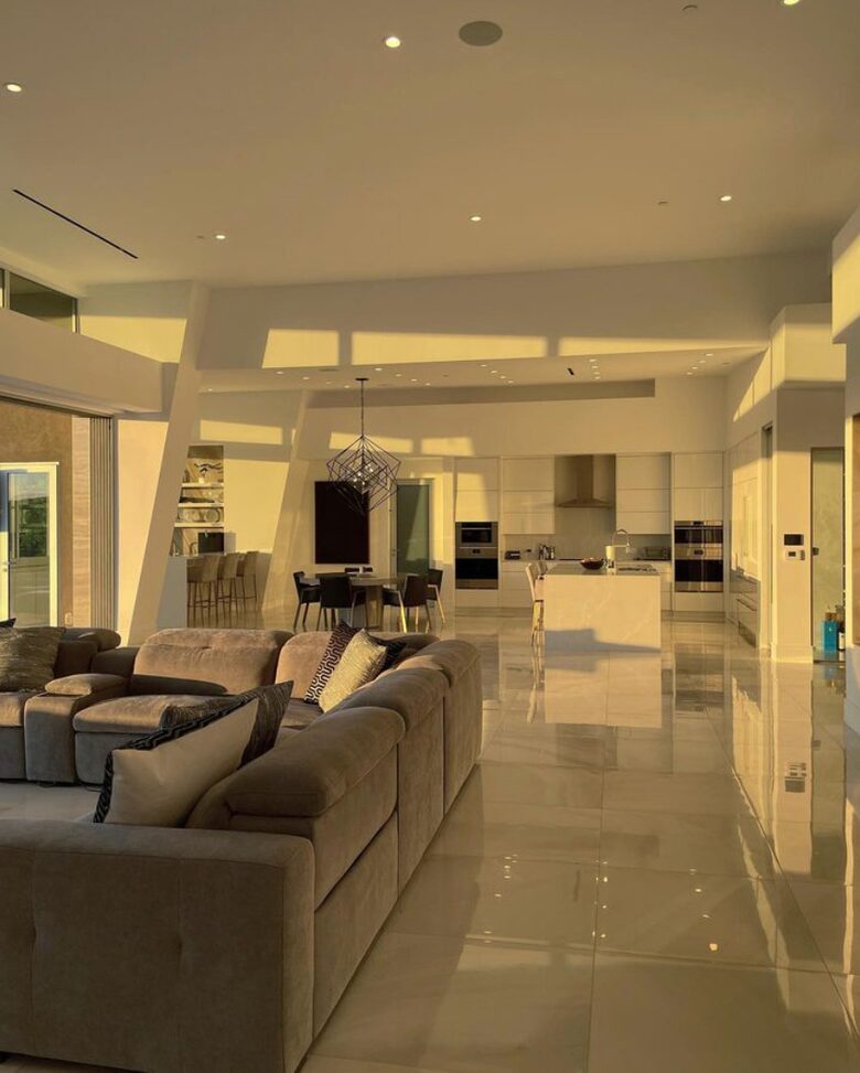 Stunning Modern Las Vegas Retreat - Henderson, Nevada