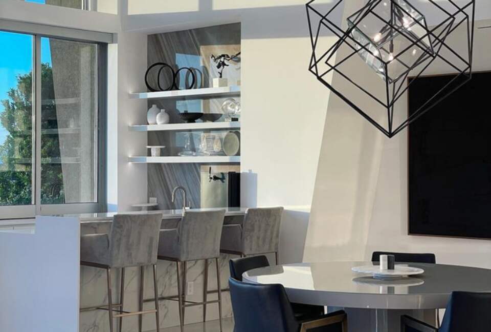 Stunning Modern Las Vegas Retreat - Henderson, Nevada