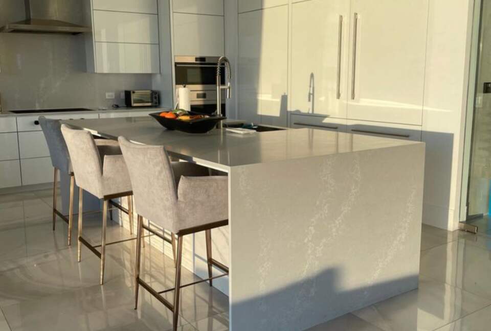 Stunning Modern Las Vegas Retreat - Henderson, Nevada