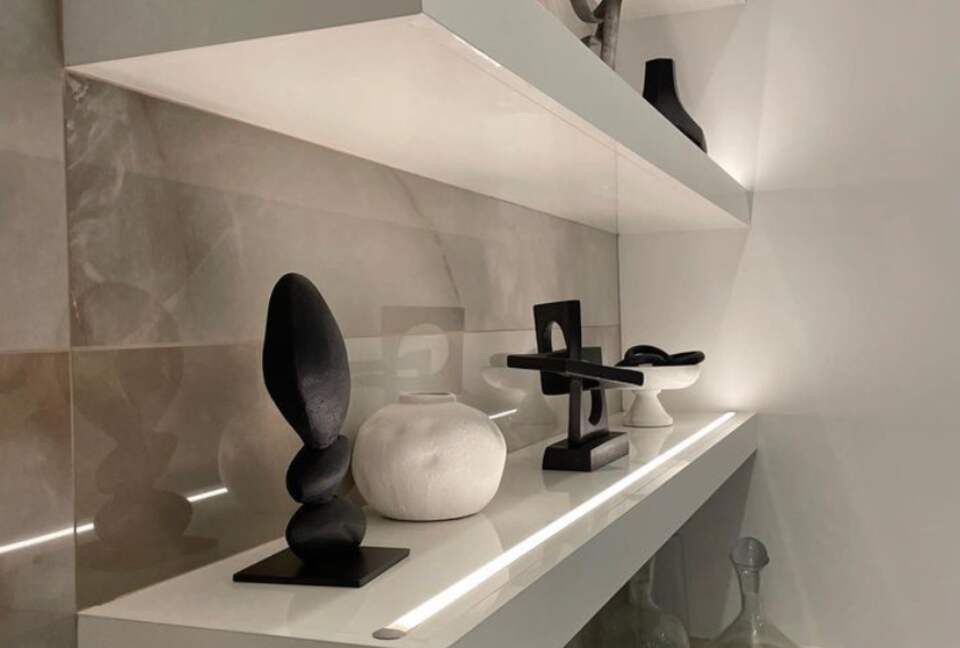 Stunning Modern Las Vegas Retreat - Henderson, Nevada