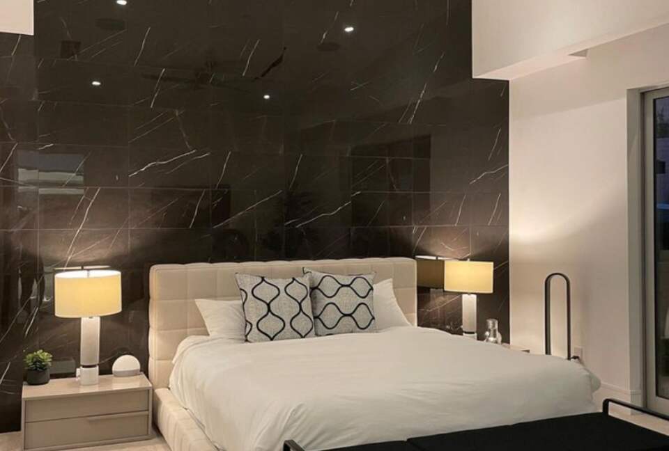 Stunning Modern Las Vegas Retreat - Henderson, Nevada