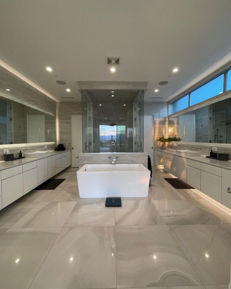 Stunning Modern Las Vegas Retreat - Henderson, Nevada