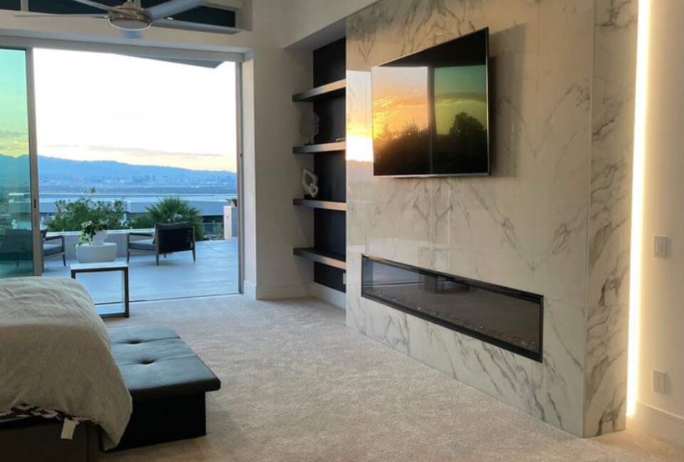 Stunning Modern Las Vegas Retreat - Henderson, Nevada