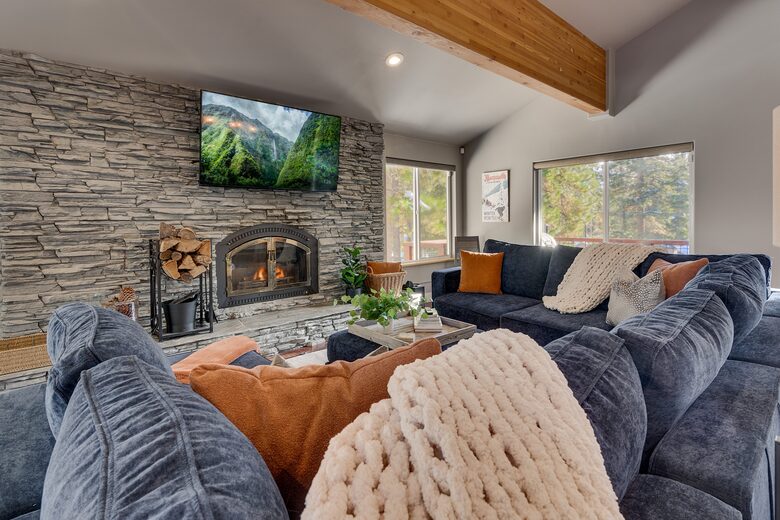 Luxury Modern Home Minutes from the Lake and Ski Slopes - Incline Village, Lake Tahoe. - Incline Village, Nevada