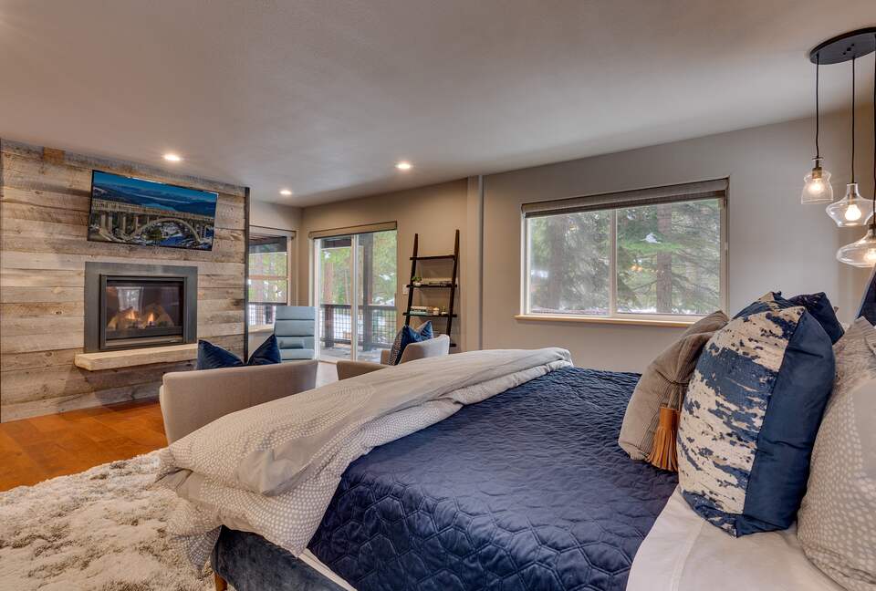 Luxury Modern Home Minutes from the Lake and Ski Slopes - Incline Village, Lake Tahoe. - Incline Village, Nevada