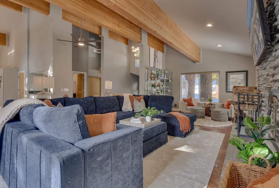Luxury Modern Home Minutes from the Lake and Ski Slopes - Incline Village, Lake Tahoe. - Incline Village, Nevada