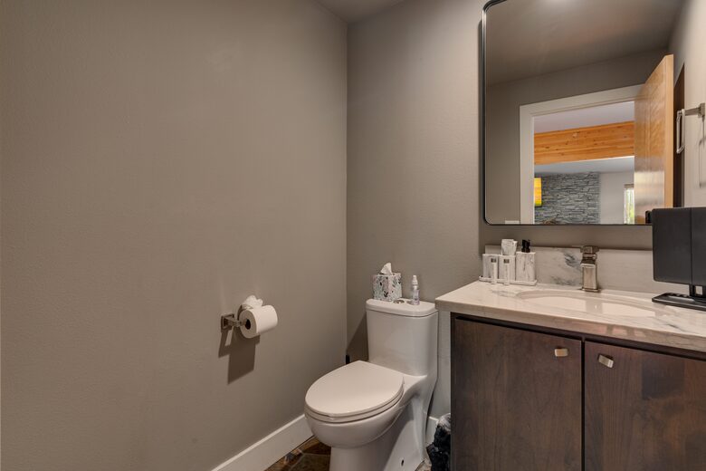 Luxury Modern Home Minutes from the Lake and Ski Slopes - Incline Village, Lake Tahoe. - Incline Village, Nevada