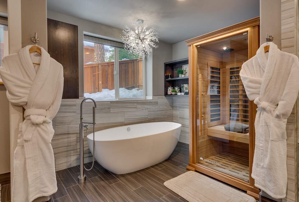 Luxury Modern Home Minutes from the Lake and Ski Slopes - Incline Village, Lake Tahoe. - Incline Village, Nevada