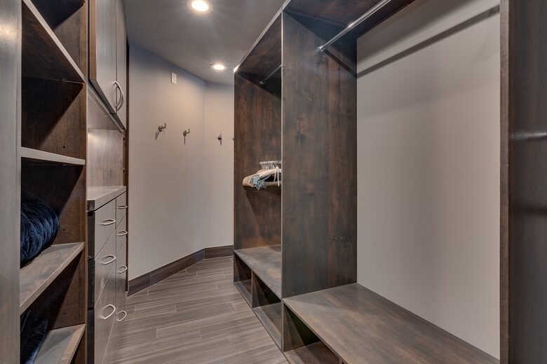 Luxury Modern Home Minutes from the Lake and Ski Slopes - Incline Village, Lake Tahoe. - Incline Village, Nevada