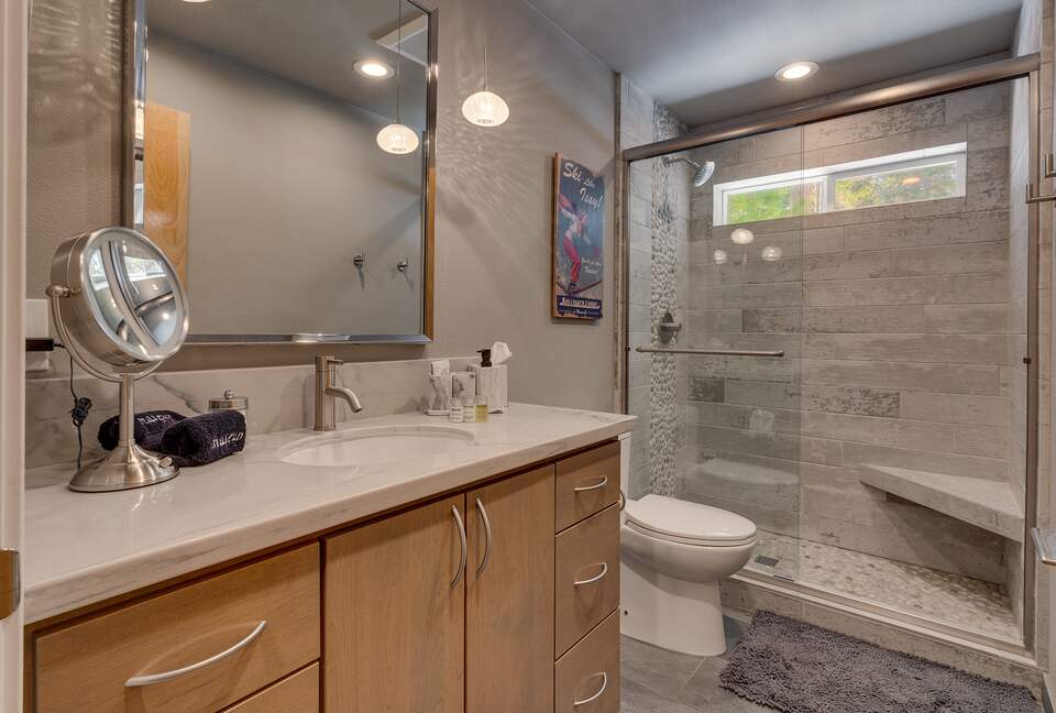 Luxury Modern Home Minutes from the Lake and Ski Slopes - Incline Village, Lake Tahoe. - Incline Village, Nevada