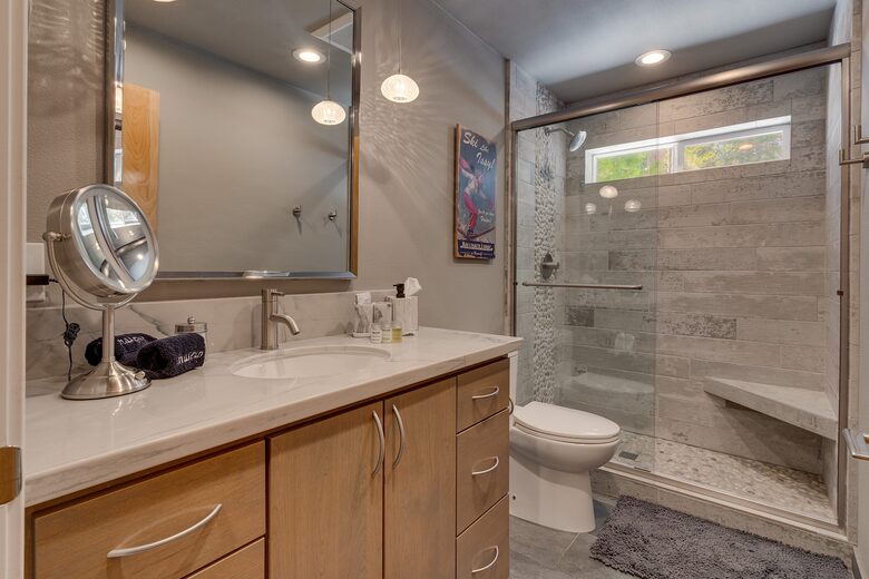 Luxury Modern Home Minutes from the Lake and Ski Slopes - Incline Village, Lake Tahoe. - Incline Village, Nevada