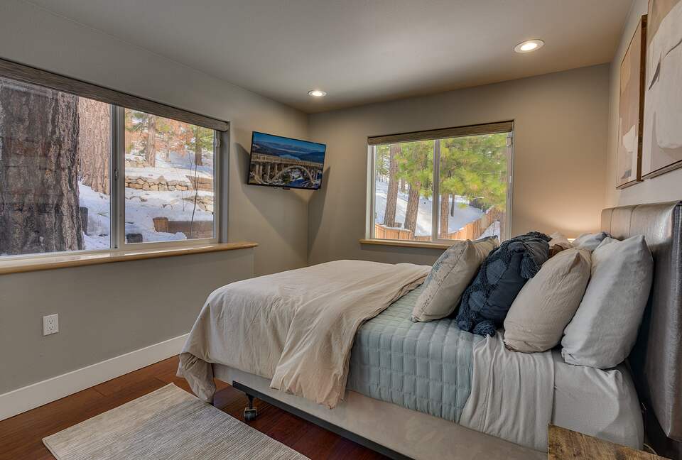 Luxury Modern Home Minutes from the Lake and Ski Slopes - Incline Village, Lake Tahoe. - Incline Village, Nevada