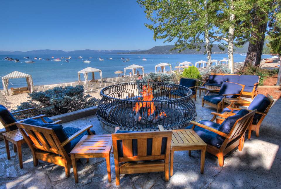 Luxury Modern Home Minutes from the Lake and Ski Slopes - Incline Village, Lake Tahoe. - Incline Village, Nevada