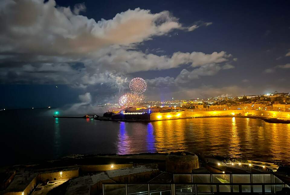Luxury Seafront Penthouse Valletta - Sliema, Malta