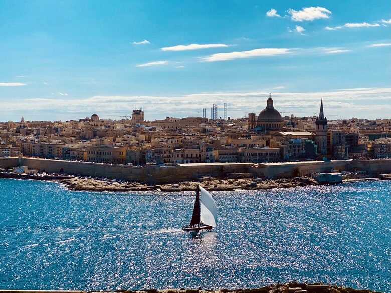 Luxury Seafront Penthouse Valletta - Sliema, Malta