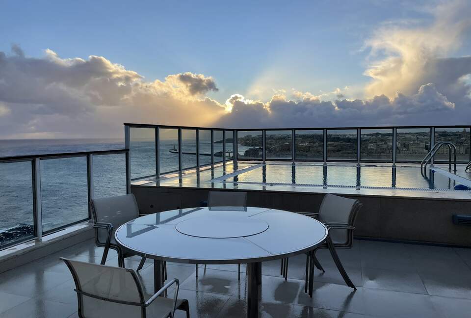 Luxury Seafront Penthouse Valletta - Sliema, Malta